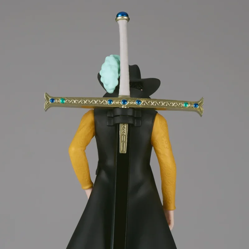 Banpresto Shukko Dracule Mihawk (One Piece)